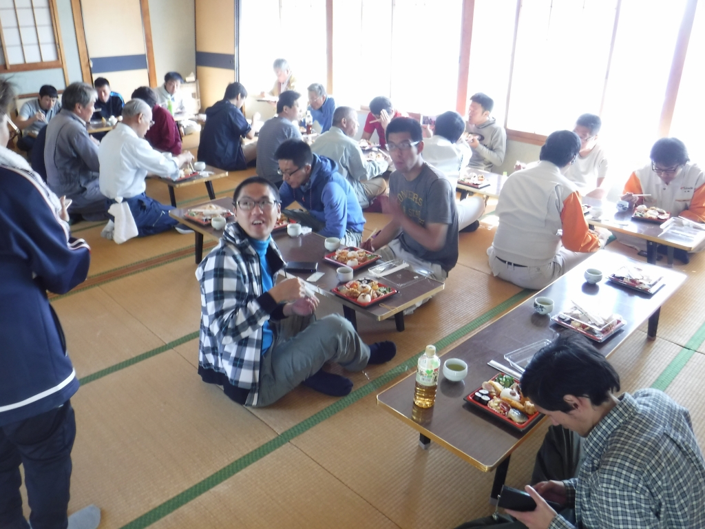 昼食で交流を図りました。