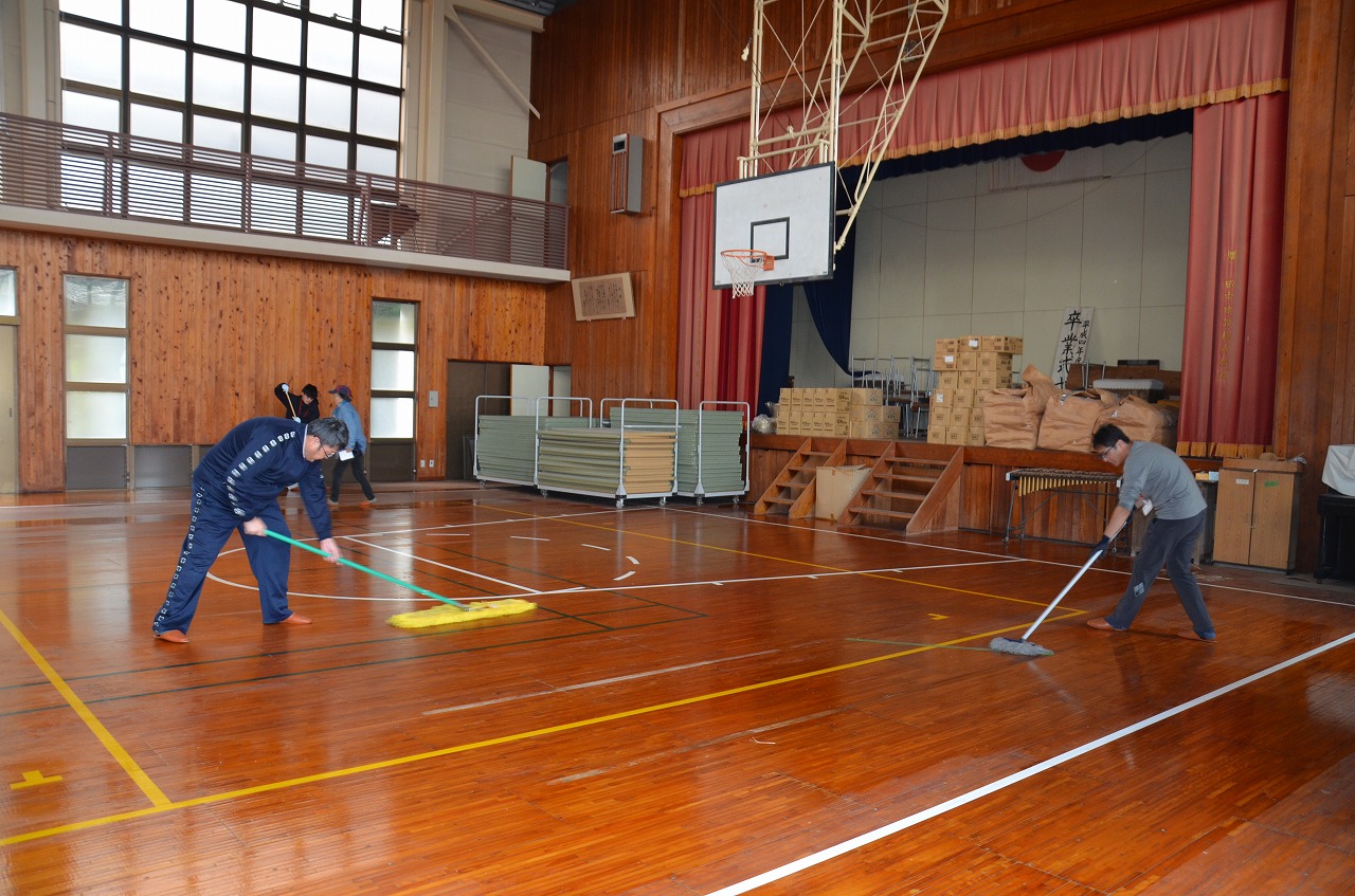 体育館清掃